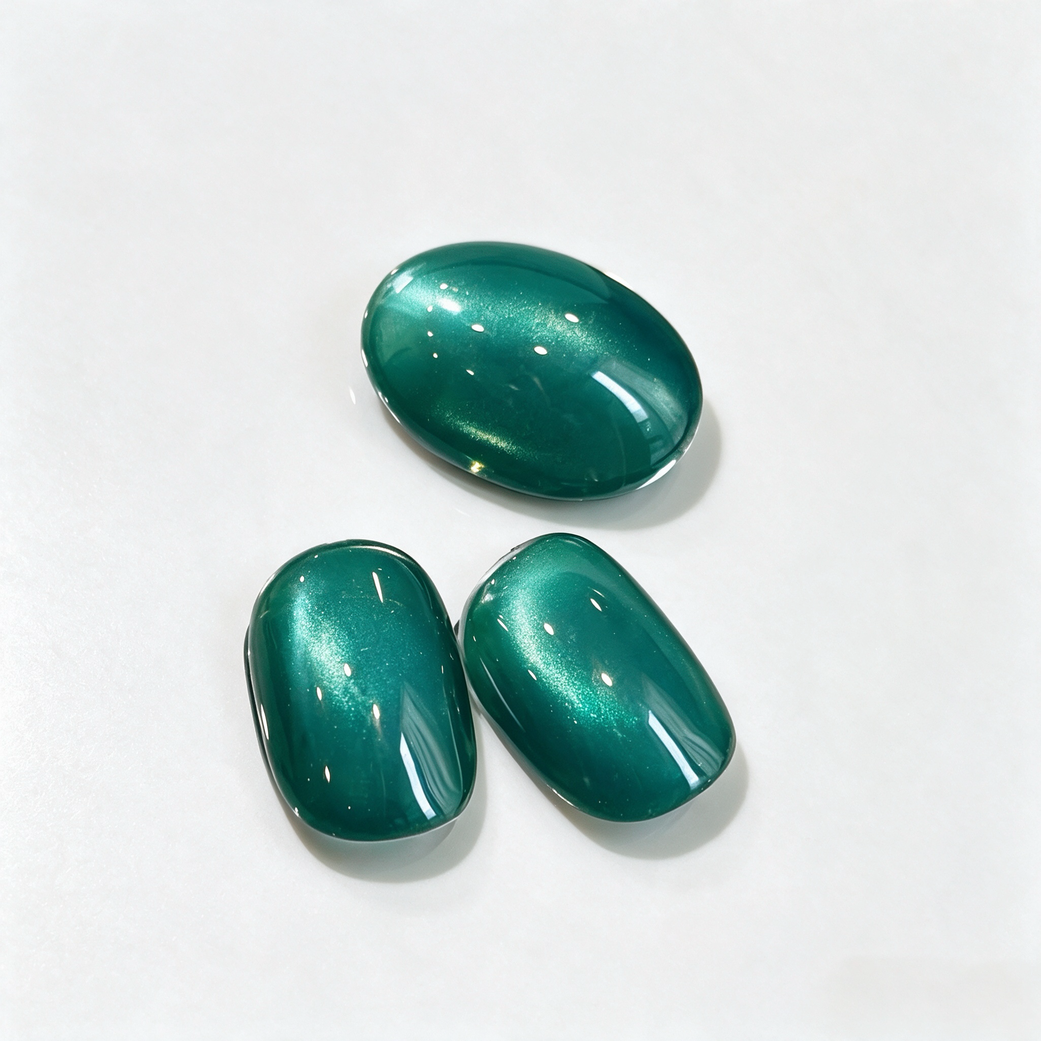 AMO Cat Eye Magnetic UV Gel Polish | Emerald Green Glass Bead Shimmer Canned Nail Gel for Salon & Home DIY
